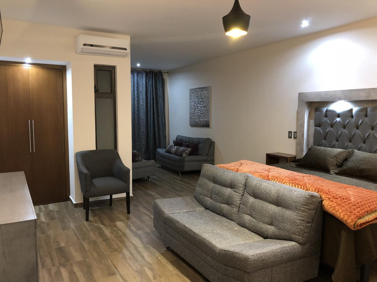 Gold Palace Hotel Сан Хуан де лос Лагос Екстериор снимка