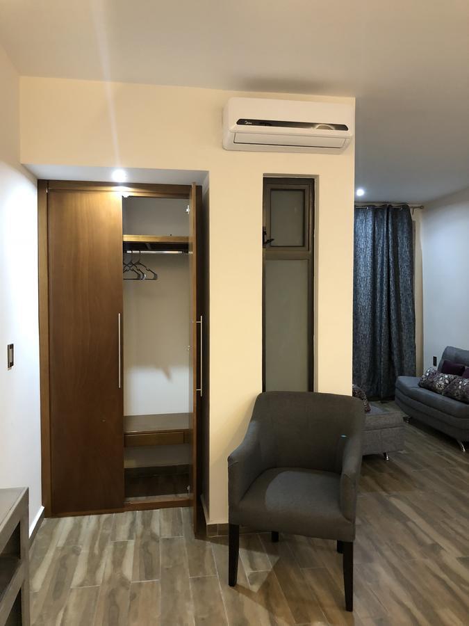 Gold Palace Hotel Сан Хуан де лос Лагос Екстериор снимка
